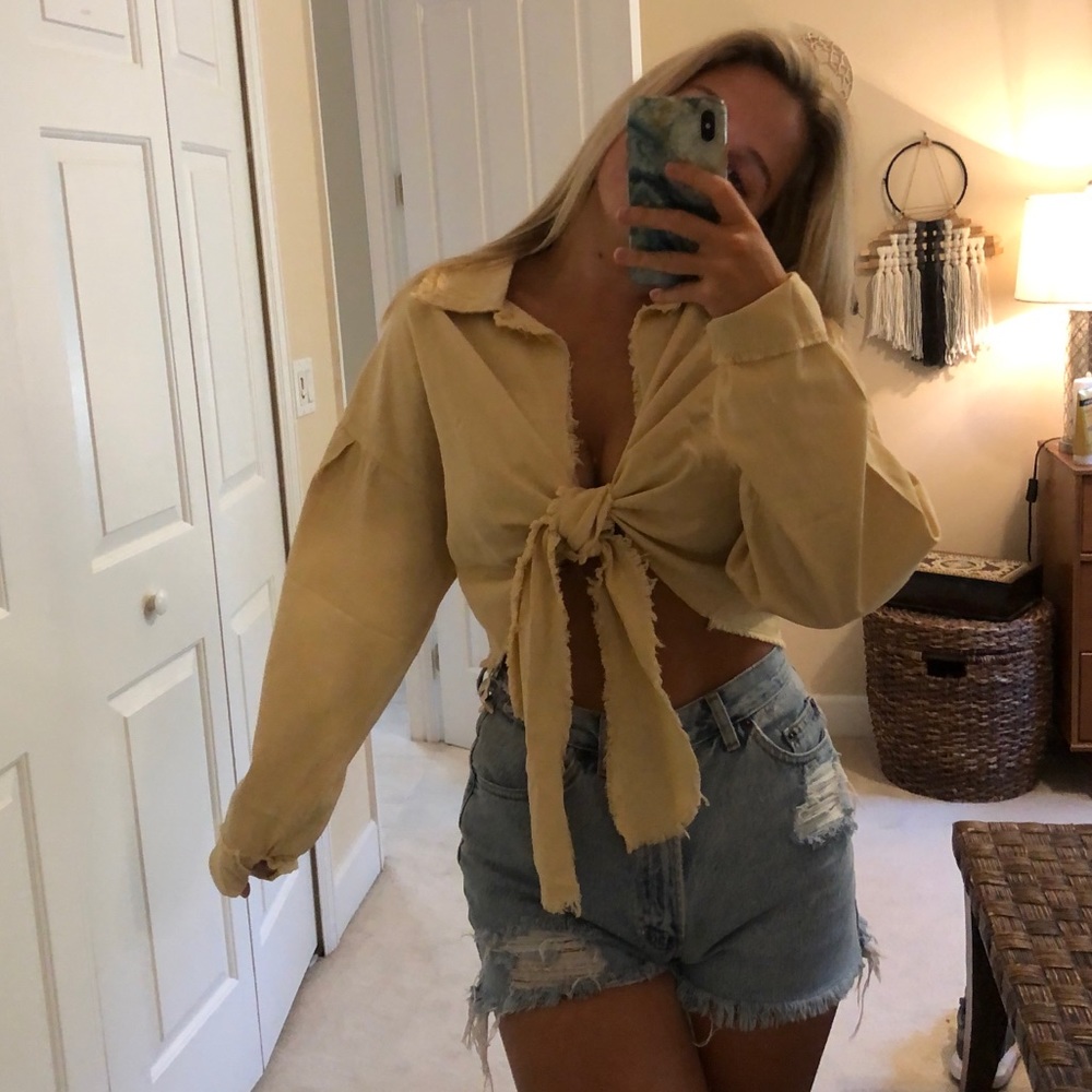 *SOLD* NEW tie front denim shirt